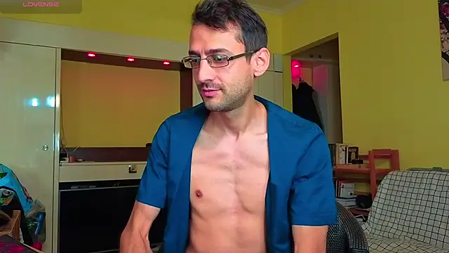 HungEddy Adlı Modelin Canlı XXX Sohbeti