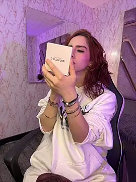 Онлайн чат XXX Elodiee_Roussee