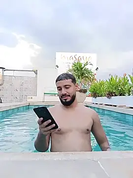 دردشة BadboyX333 الجنسية المباشرة