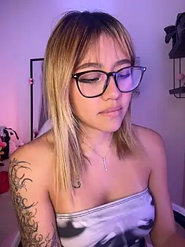 Doll_liaa - Spanking on the buttocks x10