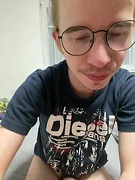 YoungSebi – Live XXX-chat