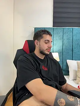 Živý XXX chat AmadeoWild