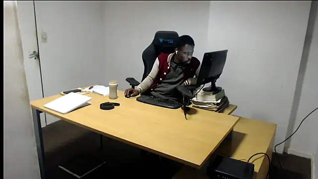 Chatroom XXX en direct de Mastertopdome