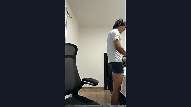 jimmy_truee live XXX chat