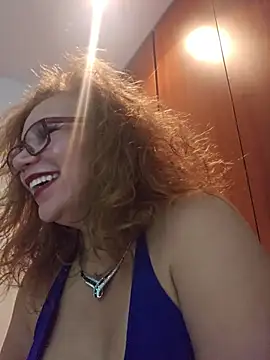 MelaniaKnauss - GO TO BATHROOM WITH ME