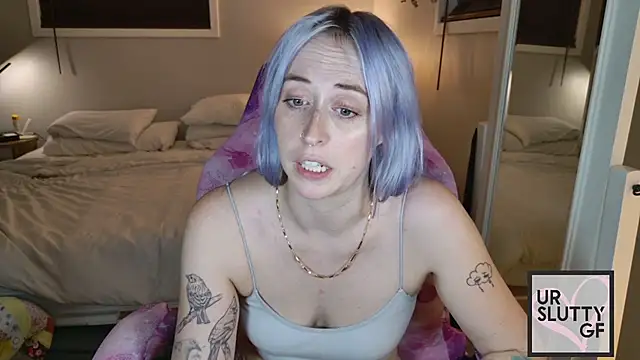 ursluttygf's Live XXX Chat