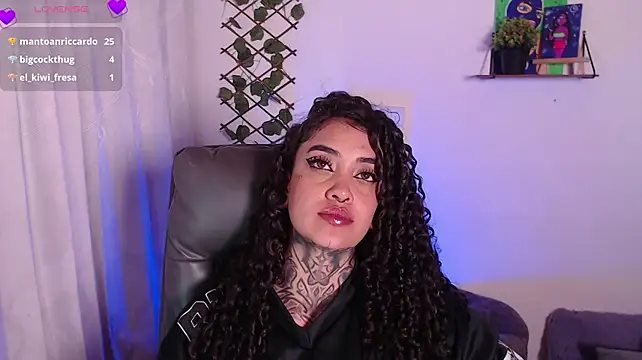 Cata_green Chat XXX in diretta