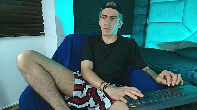 Tyler_Mcrey 라이브 XXX 채팅