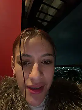 Alana15 - NAKED SQUIRT IN PUBLIC TICKETSHOW
