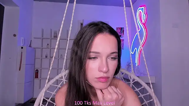 InnocentEvee - Dildo Ride + 5m Domi ctrl🤠😈💦