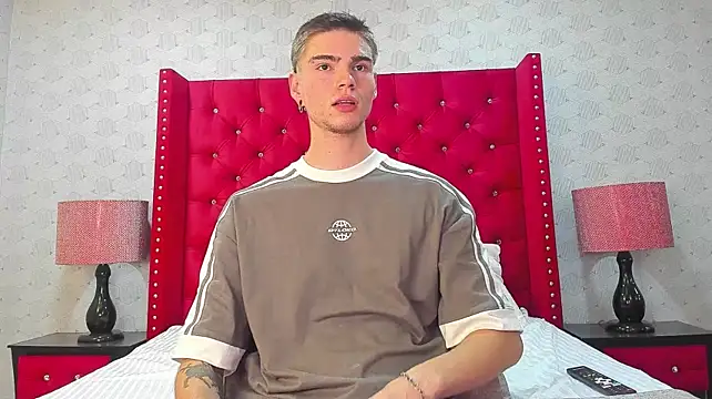 NickWild Live XXX Chat