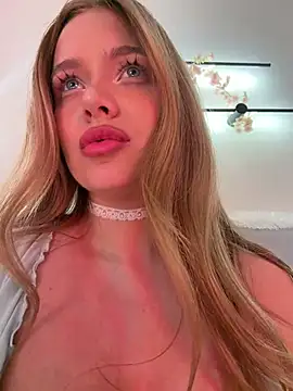 SIlviaBeyt - put in doggy in tightest panties👅