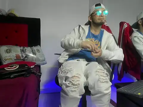 mark_splinter09's Live XXX Chat
