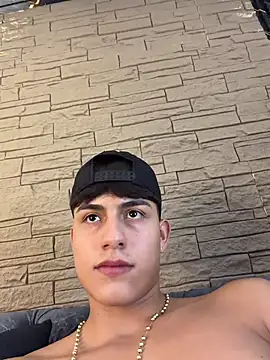 Lander_Cruz Chat XXX in diretta