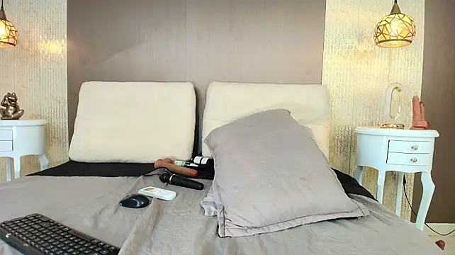 Tiifany_Baker - rub my ass🔥