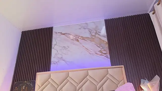 MiaaFarrel - 🍑 “Cum shower on my sexy booty 💦🔥