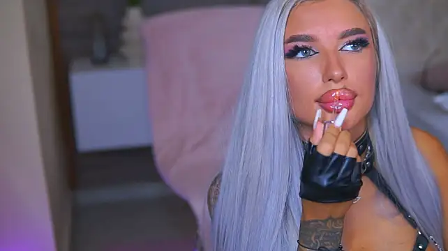 Juicy_Jessye - finger my asshole