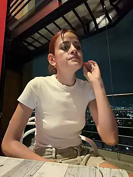Alana15 - NAKED SQUIRT IN PUBLIC TICKETSHOW