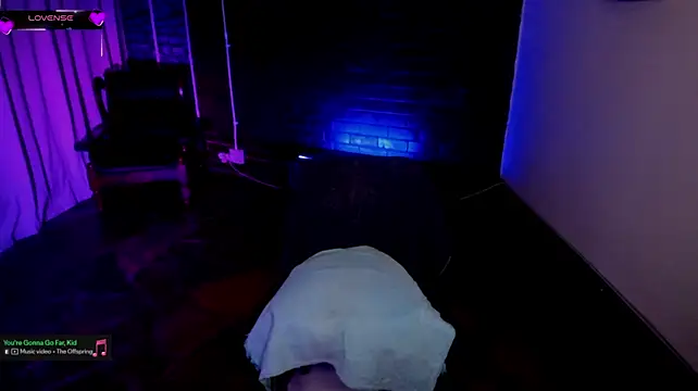 cee2nv Chat XXX live