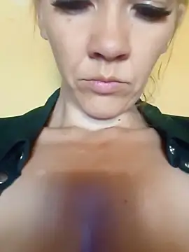 interestingbaby_29's Live XXX Chat