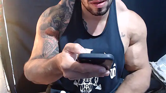DommMastern Live XXX chat