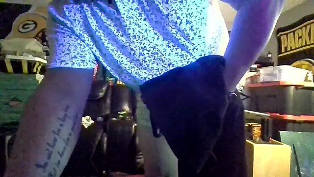 Czat XXX na żywo – Mic_Oxinner