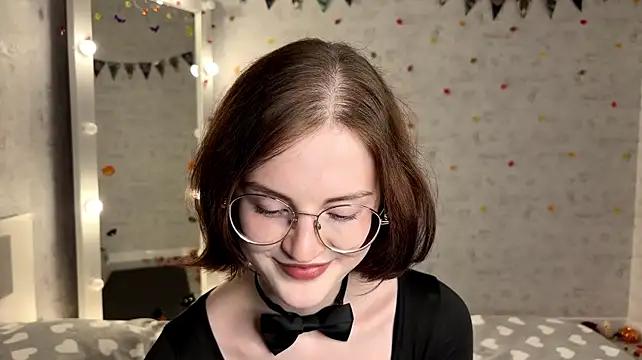FakeLamb - shaking and squeeze my hot tits