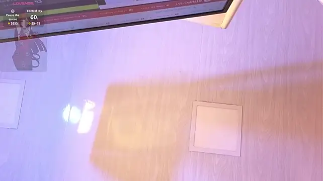 Ela_petit - Everyone rub your pussies
