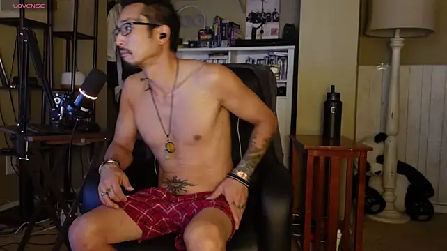 Chat +18 de Ghost11_11 ao vivo