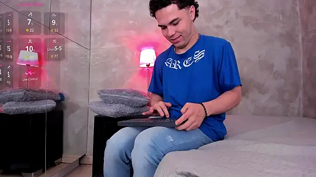Онлайн чат XXX Gael_Walker