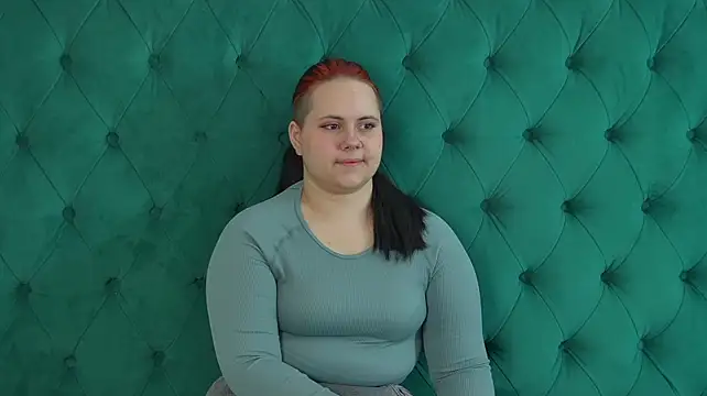 DaisyHarts' Live XXX Chat