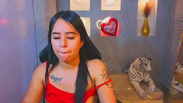 Czat XXX na żywo – Lore18_b