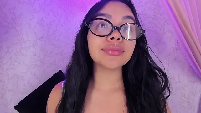 MarianaGarciaa__ - Drop saliva on my nipples + squezze 🍒💦