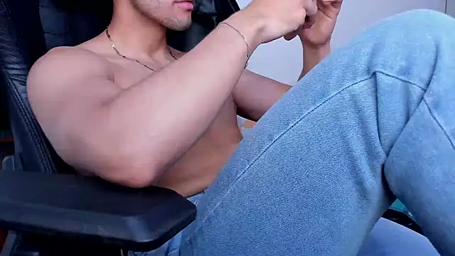 Tommy_Bred 现场XXX聊天