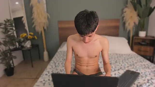צ'אט XXX בשידור חי של Andy_Belier23