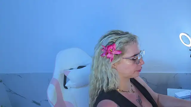 Chat XXX ao vivo de HannaBrave