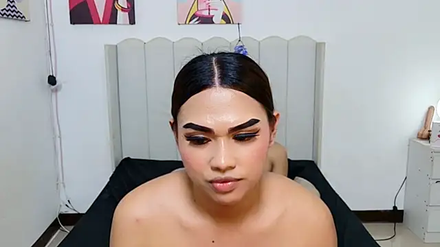 MirandaSterling Adlı Modelin Canlı XXX Sohbeti