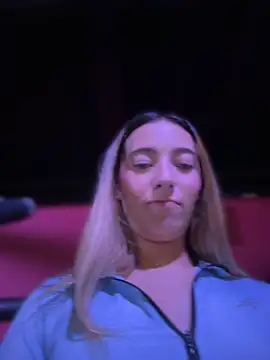 Kloe__t18 - MY FRIEND SPANK MY ASS AT GYMM X10