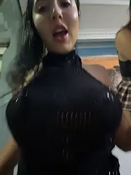 _Nina_1 在線直播表演