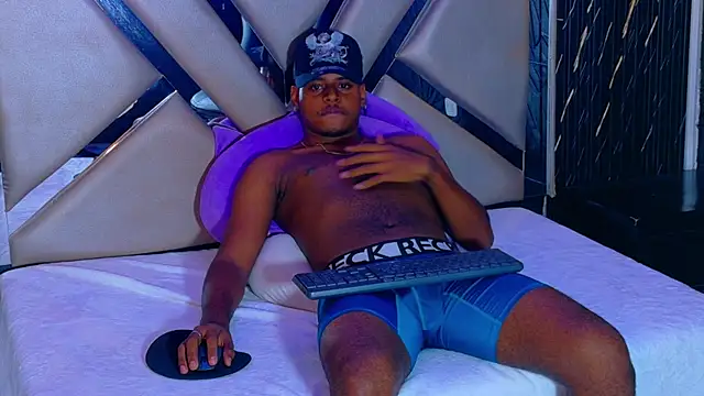 joel_embid's Live XXX Chat