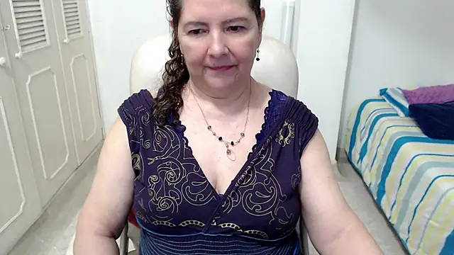Chat +18 de leonela_69 ao vivo