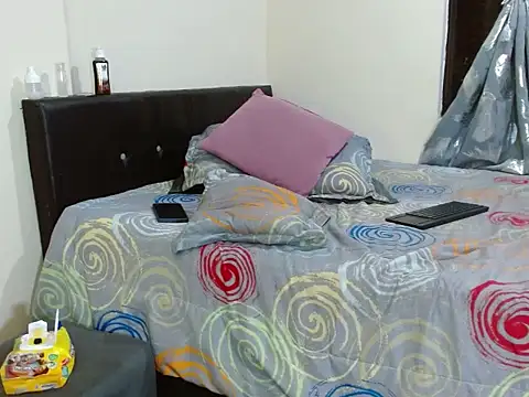 maxstrongboy – Naživo XXX chat