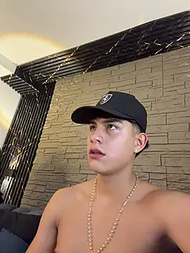 Czat XXX na żywo – Lander_Cruz