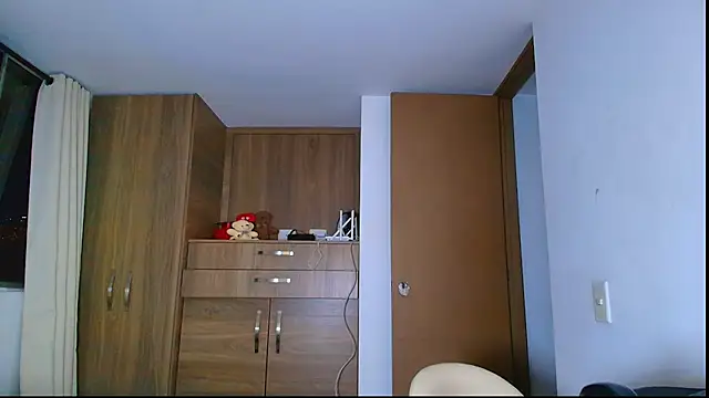 دردشة SARA_TS_FOX الجنسية المباشرة