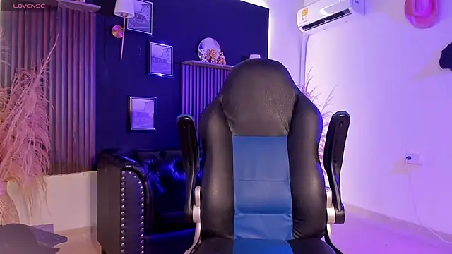 XXX chat uživo modela TitoBell