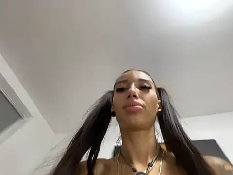 BlueEyes_BB - feetjob + spit on them