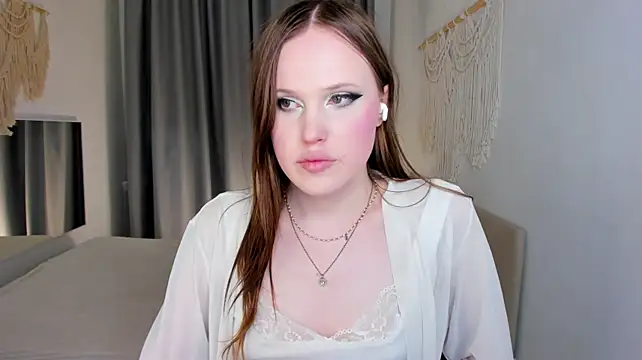 EffieMinki's Live XXX Chat