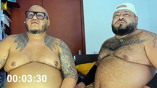 Živý XXX chat Bearspigdirty