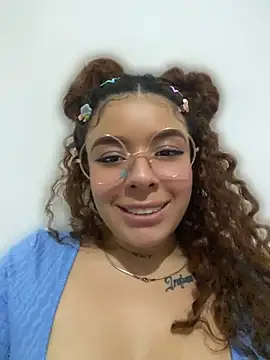 Hally-jensen1 - Rub pussy front people