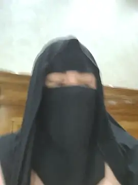 Bisan_sexy - محتاجة ادفع اجار البيت